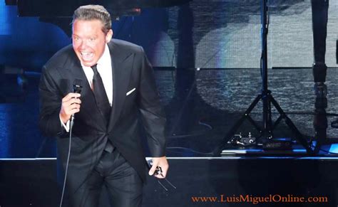 Luis Miguel regresa con éxito al Auditorio Nacional