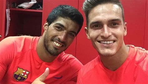 Luis Suárez y Denis Suárez se hacen un selfie en el ...