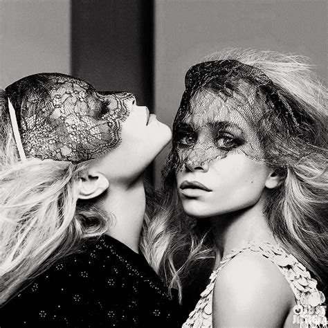 M A K E U P B E L A : Las Olsen | Twins fashion editorial ...