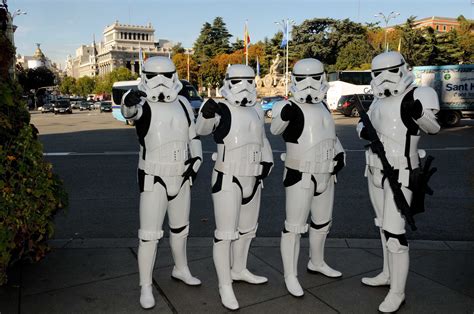 Madrid expone 8 cascos de Star Wars   Ayuntamiento de Madrid