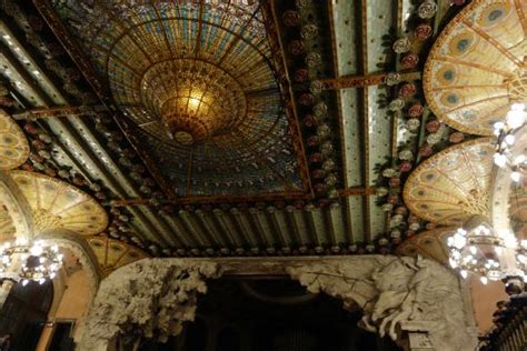 Magnífica cúpula vidriada del teatro Musica Catalana ...