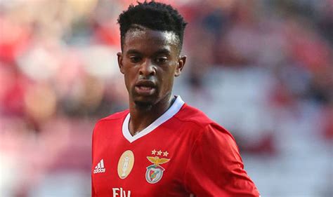 Man United Transfer News: Barcelona hold talks with Nelson ...