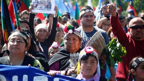 Mapuches luchan por su tierras en Argentina y Chile ...