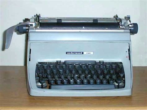 Máquina de escribir   Wikipedia, la enciclopedia libre