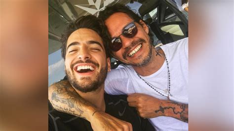 Marc Anthony y Maluma se dieron tremendo beso