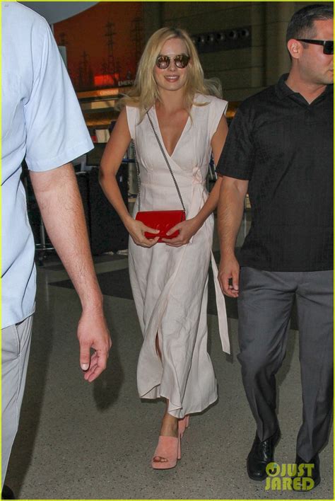 Margot Robbie & Boyfriend Tom Ackerley Jet Out of LAX ...