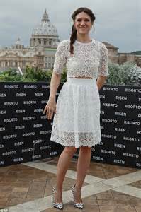 Maria Botto and Joseph Fiennes at Risen photocall in Rome ...