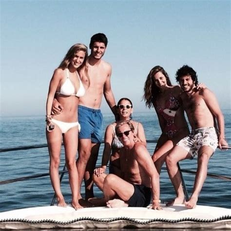 Maria Pombo avec Alvaro Morata et sa famille   souce foot