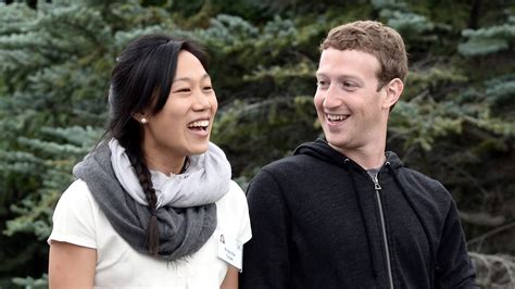 Mark Zuckerberg and Priscilla Chan are expecting a baby ...