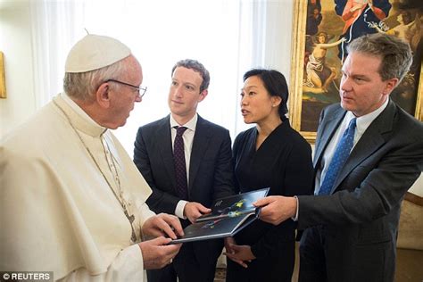 Mark Zuckerberg and wife Priscilla Chan give Pope Francis ...