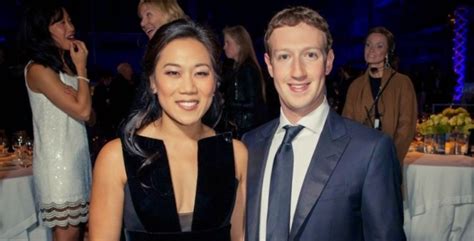 Mark Zuckerberg family: siblings, parents, children, wife
