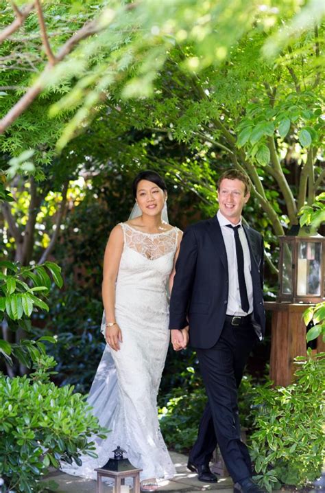 Mark Zuckerberg Married to Priscilla Chan   Oddetorium
