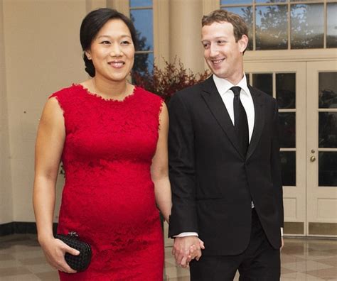 Mark Zuckerberg s wife... what the hell?   Bodybuilding ...