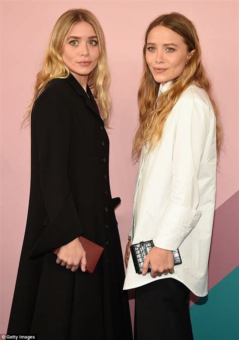 Mary Kate and Ashley Olsen are sophisticated chic at CFDA ...