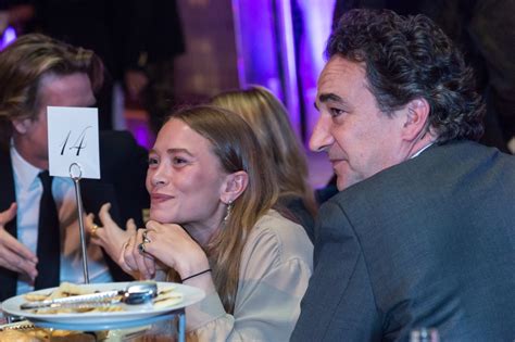 Mary Kate and Ashley Olsen at Youth America Grand Prix ...