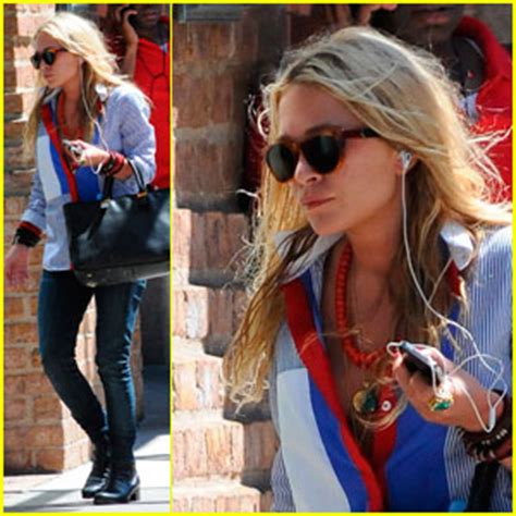 Mary Kate Olsen Presenting Pop Up Shop at Music to Know ...