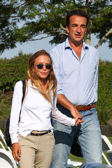 Mary Kate Olsen Shows Off Wedding Ring in NYC   Arabia ...