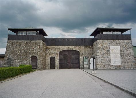 Mauthausen — Wikipédia