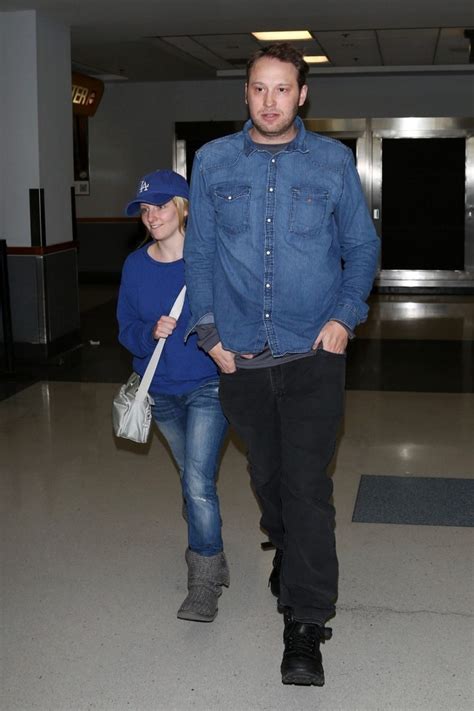 Melissa Rauch in Melissa Rauch and Winston Beigel at LAX ...