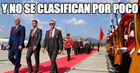 [ MEMEDEPORTES ] Los jugadores de Albania, recibidos como ...