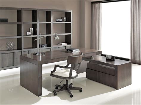 Mesa despacho de diseño en nogal, alta decoración