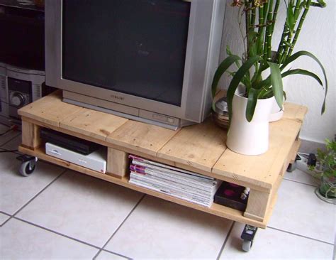 Mesa plataforma para TV, con palets reciclados : VCTRY s ...