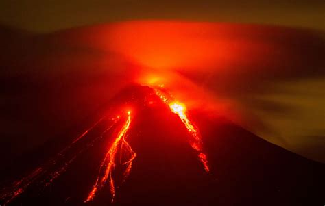 Mexican town on alert after ‘Volcano of Fire’ erupts ...