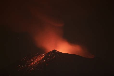 Mexico s Popocatepetl Volcano Erupts: Stunning Images [PHOTOS]