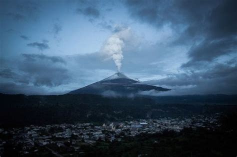 Mexico Volcano Erupt:Popocatepetl volcano Spewing Ash ...