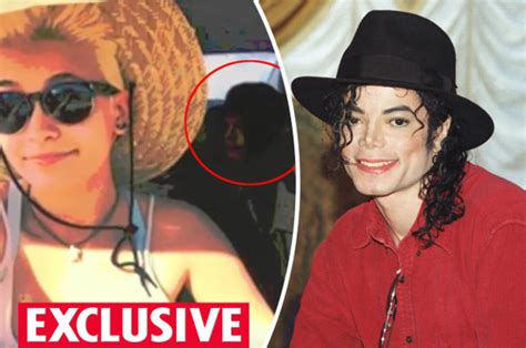 Michael Jackson alive? Paris Jackson s shock selfie ...