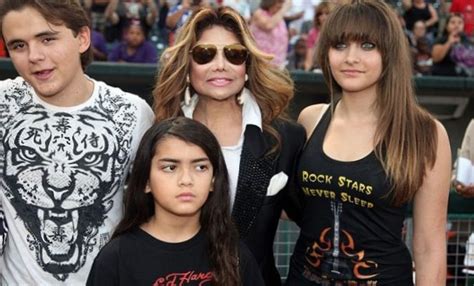 Michael Jackson family: siblings, parents, children, wife