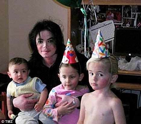 Michael Jackson s children were banned from looking in ...