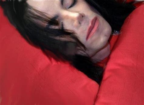 Michael jackson sleeping   Paris Jackson Photo  18380917 ...