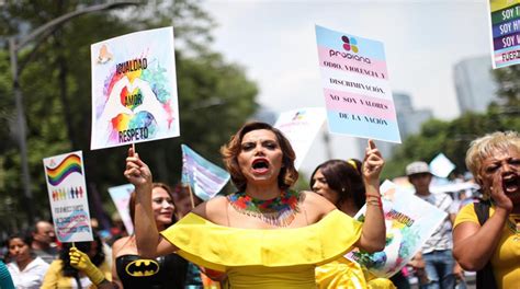 Miles marchan por el Día del Orgullo LGBT en México y ...