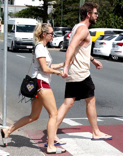 Miley Cyrus and Liam Hemsworth Hold Hands During Australia ...
