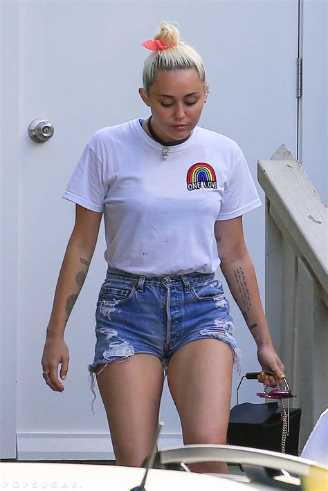 Miley Cyrus   Out in Australia 4/27/2016