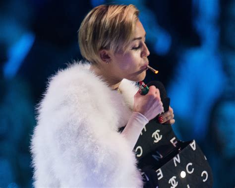 Miley Cyrus quiere una boda en la que sus invitados acaben ...