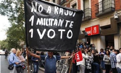 Militantes del PSOE manifiestan rechazo a investidura de ...