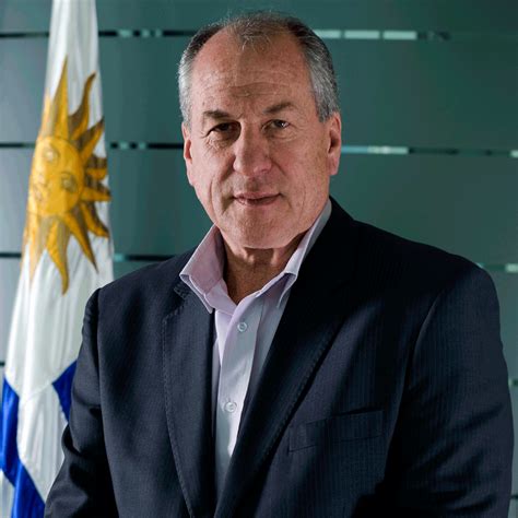 Ministro de Trabajo y Seguridad Social, Ernesto Murro ...