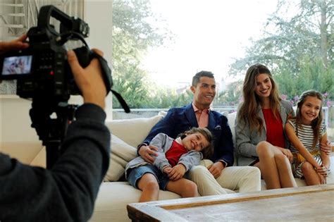 Moda   A família modelo de Cristiano Ronaldo