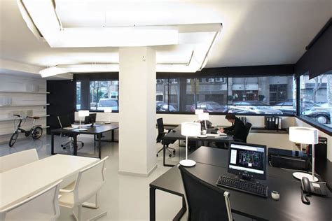 Modern and minimalist open plan office #openplanoffice ...