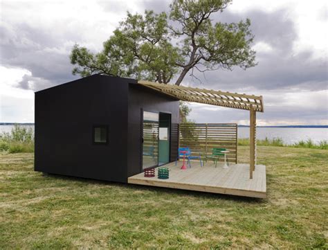 Modern Mini House Makes a Big Impression   a prefab in ...