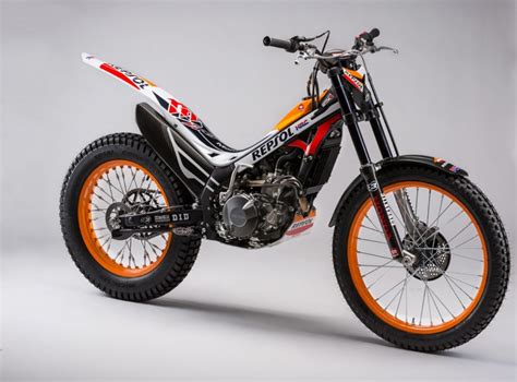 Montesa COTA 4RT260 et COTA 4RT Race Replica