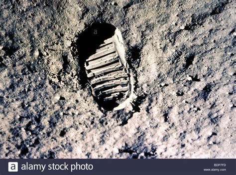 MOON FOOTPRINT left by Neil Armstrong on the Apollo 2 ...