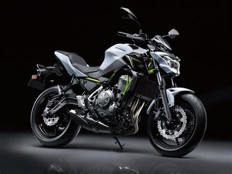 Moto permis A2 : 300 cm³ ou moto bridée 47 chevaux ...
