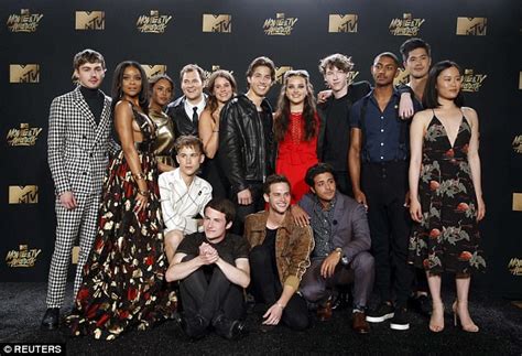 MTV Awards: Dylan Minnette and 13 Reasons Why cast attend ...