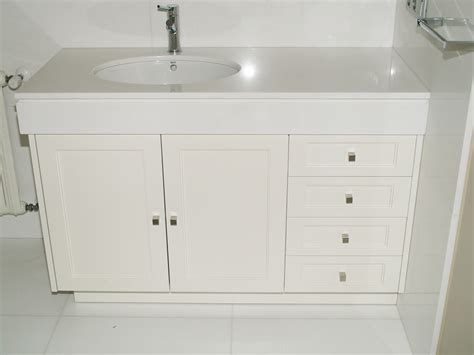 Mueble de baño lacado blanco | Vetta Grupo