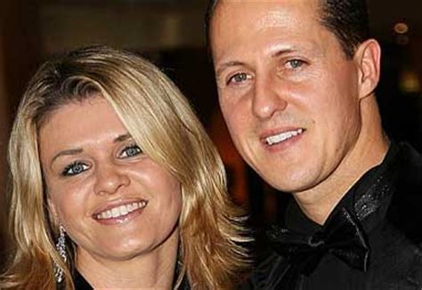 Mulher de Schumacher coloca avião do piloto à venda | Ofuxico