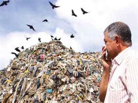 Municipio Sucre sigue inundado de basura por incompetencia ...