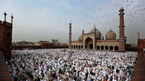 Muslim World Celebrates End of Ramadan With Eid al Fitr ...